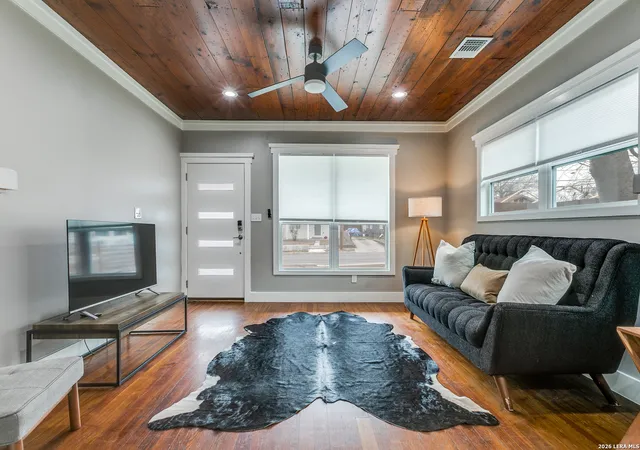 Photo 4 of Sale Pending at 1323 Nolan, San Antonio, TX 78202 | MLS# 1945183 | Listing updated on 2026-03-22