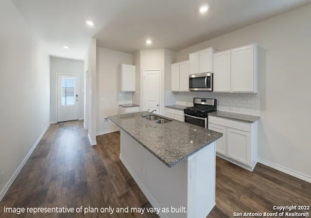 Photo 4 of Sale Pending at 21133 Boulder Flats, San Antonio, TX 78266 | MLS# 1945219 | Listing updated on 2026-03-10