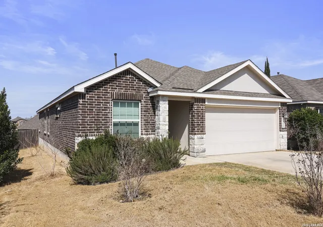 Photo 2 of Sale Pending at 5911 Akin Stroll, San Antonio, TX 78261 | MLS# 1945285 | Listing updated on 2026-05-06