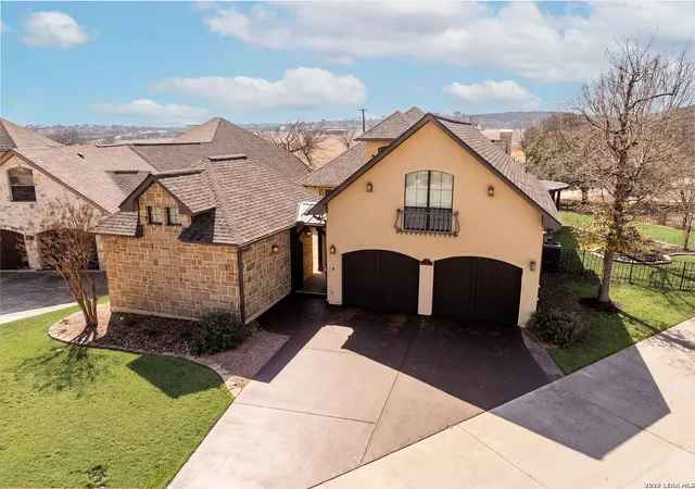 Photo 3 of Single family home for sale at 2916 Rock Barn, Kerrville, TX 78028 | MLS# 1945323 | Listing updated on 2026-07-10