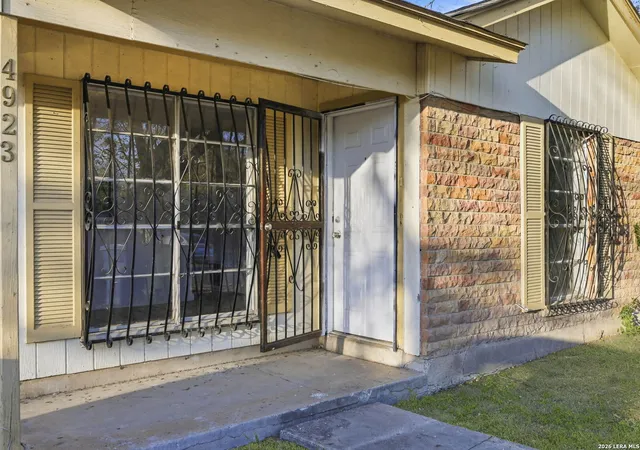 Photo 2 of Single family home for sale at 4923 Waycross Ln, San Antonio, TX 78220 | MLS# 1945329 | Listing updated on 2026-03-13