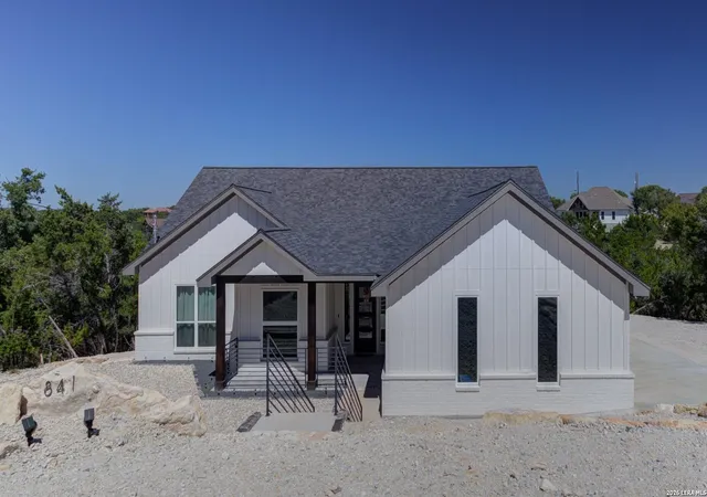Photo 1 of Single family home for sale at 841 Golden Eagle, Canyon Lake, TX 78133 | MLS# 1945353 | Listing updated on 2026-03-13