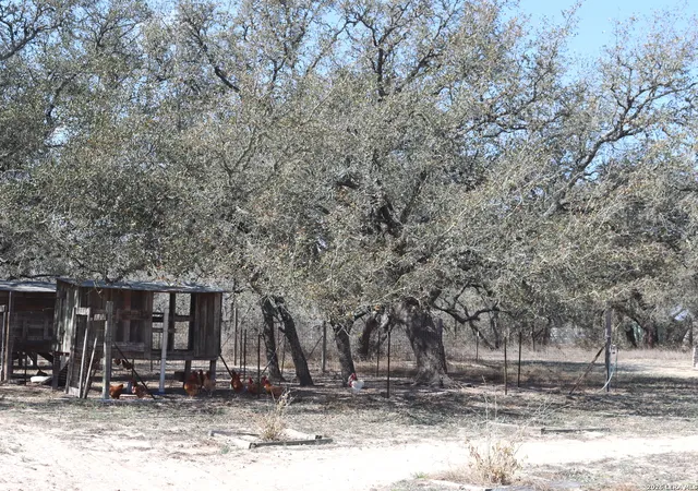 5th image of 1580 Rendon, Poteet, TX 78065 | MLS# 1945389