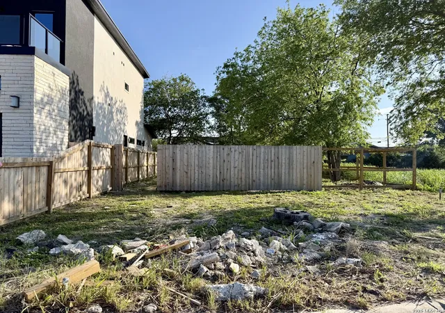 Photo 4 of Land for sale at 234 Cassiano, San Antonio, TX 78204 | MLS# 1945439 | Listing updated on 2026-07-03