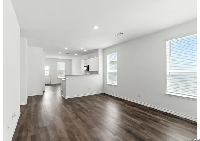 2nd image of 5167 Bay Breeze, San Antonio, TX 78245 | MLS# 1945451