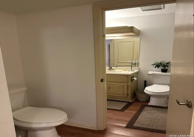 2nd image of 7834 Broadway, San Antonio, TX 78209