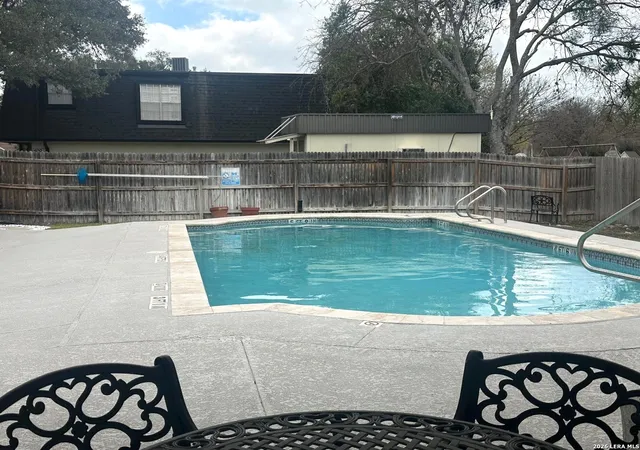 3rd image of 7834 Broadway #304, San Antonio, TX 78209 | MLS# 1945502