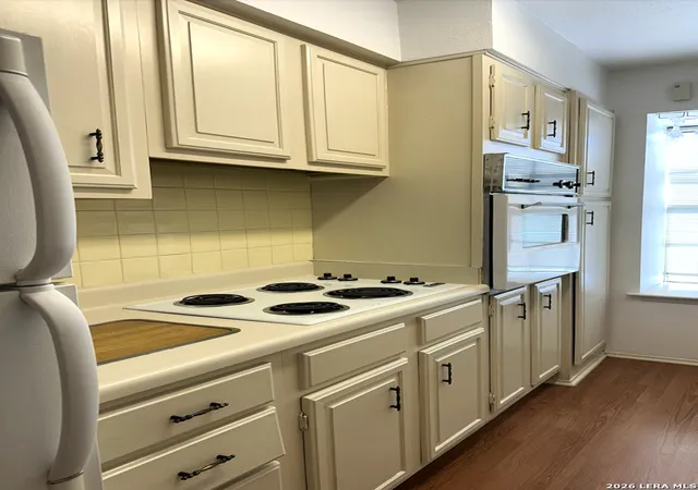 4th image of 7834 Broadway #304, San Antonio, TX 78209 | MLS# 1945502