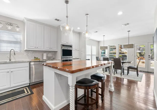 Photo 1 of Sale Pending at 309 E Mistletoe, San Antonio, TX 78212 | MLS# 1945507 | Listing updated on 2026-03-15