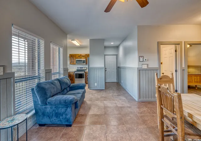 4th image of 23525 N Us Hig N Hwy 83 #303, Concan, TX 78838 | MLS# 1945514