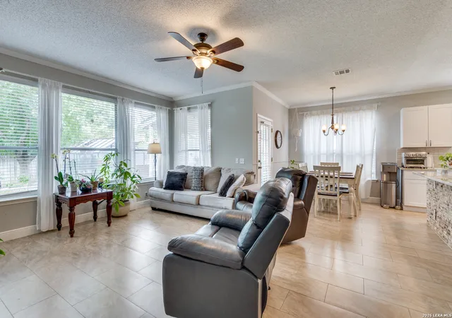 3rd image of 17112 Jigsaw Pathway, Round Rock, TX 78664 | MLS# 1945520
