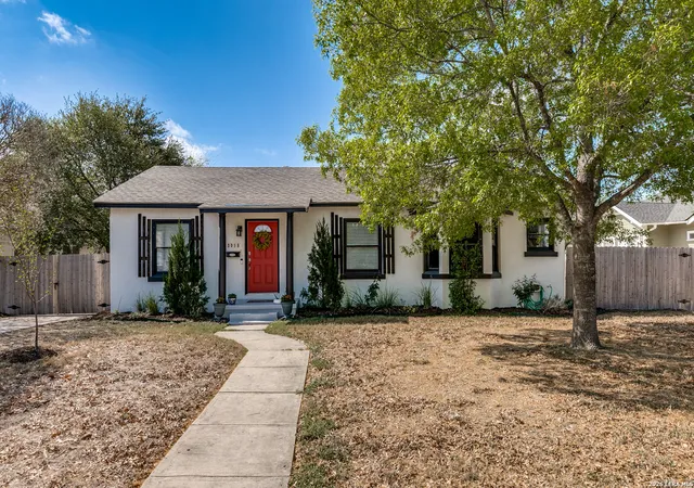Photo 1 of Sale Pending at 2018 W Mulberry, San Antonio, TX 78201 | MLS# 1945528 | Listing updated on 2026-08-01