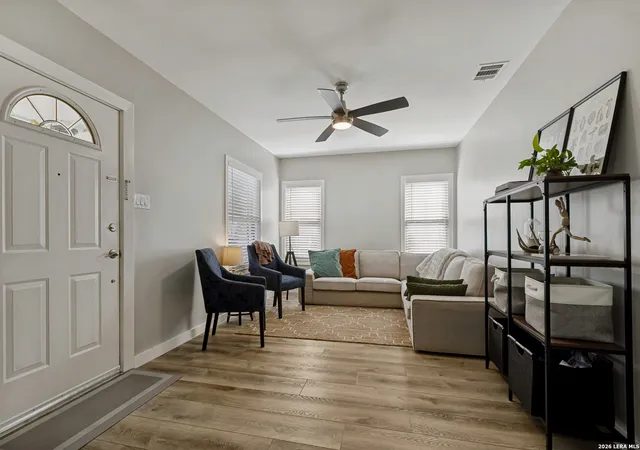 Photo 3 of Sale Pending at 2018 W Mulberry, San Antonio, TX 78201 | MLS# 1945528 | Listing updated on 2026-08-01