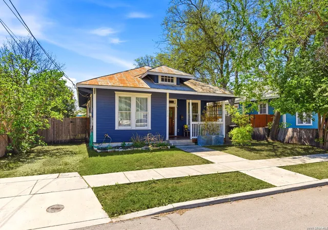 Photo 1 of Sale Pending at 528 Devine, San Antonio, TX 78210 | MLS# 1945536 | Listing updated on 2026-03-20