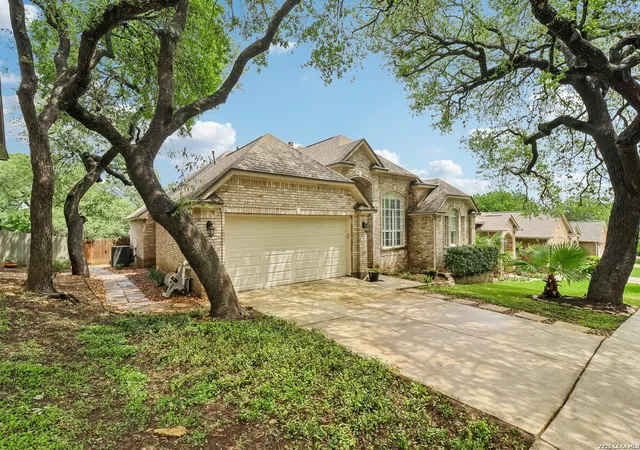 Photo 2 of Sale Pending at 1719 Aspen Rdg, San Antonio, TX 78248 | MLS# 1945573 | Listing updated on 2026-05-05