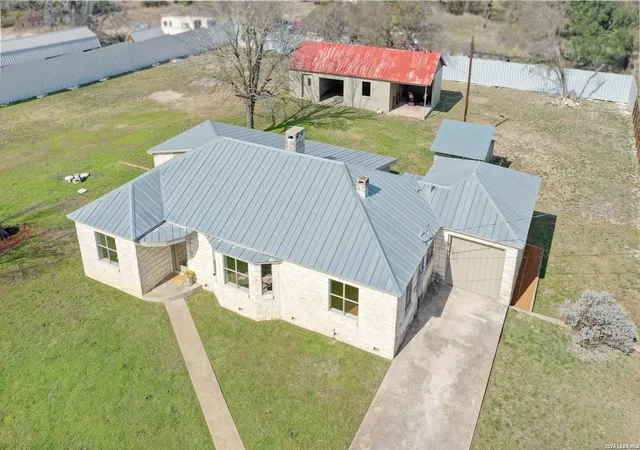 Photo 2 of Single family home for sale at 102 Myrtle, Harper, TX 78631 | MLS# 1945605 | Listing updated on 2026-04-10
