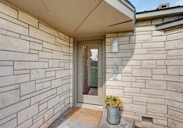 Photo 3 of Single family home for sale at 102 Myrtle, Harper, TX 78631 | MLS# 1945605 | Listing updated on 2026-04-10
