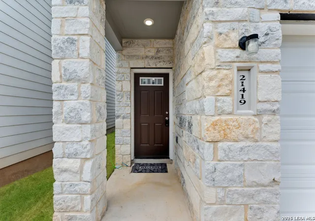 Photo 2 of Single family home for sale at 21419 Sir Walter #21419, San Antonio, TX 78256 | MLS# 1945666 | Listing updated on 2026-03-14