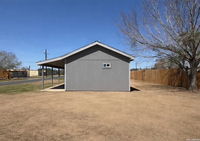 3rd image of 316 N Welhausen, Poth, TX 78147 | MLS# 1945668