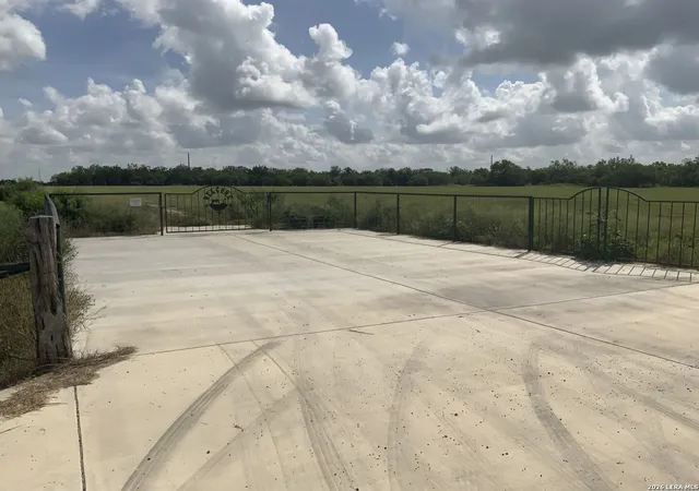 38th image of 2647 Fm 3282, Gonzales, TX 78629 | MLS# 1945675
