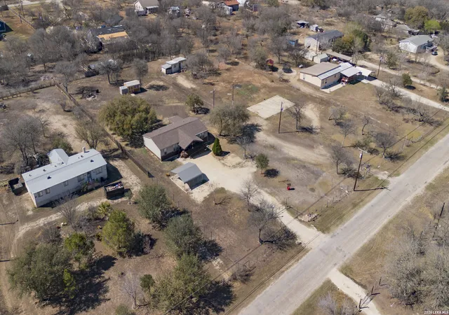 5th image of 464 County Road 4638, Hondo, TX 78861 | MLS# 1945714