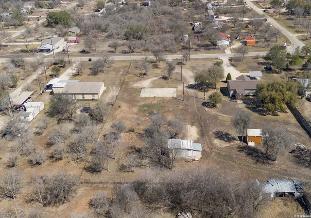 9th image of 464 County Road 4638, Hondo, TX 78861 | MLS# 1945714