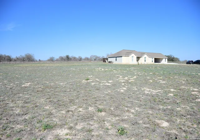 3rd image of 416 Maske, Somerset, TX 78069 | MLS# 1945744