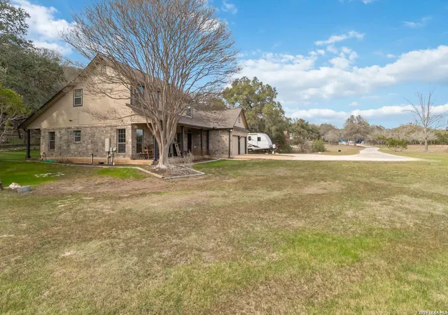 Photo 3 of Sale Pending at 9238 N Point Dr, San Antonio, TX 78266 | MLS# 1945762 | Listing updated on 2026-03-22