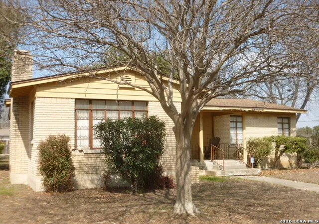 Photo 2 of Sale Pending at 115 Rosemont, San Antonio, TX 78228 | MLS# 1945764 | Listing updated on 2026-03-26