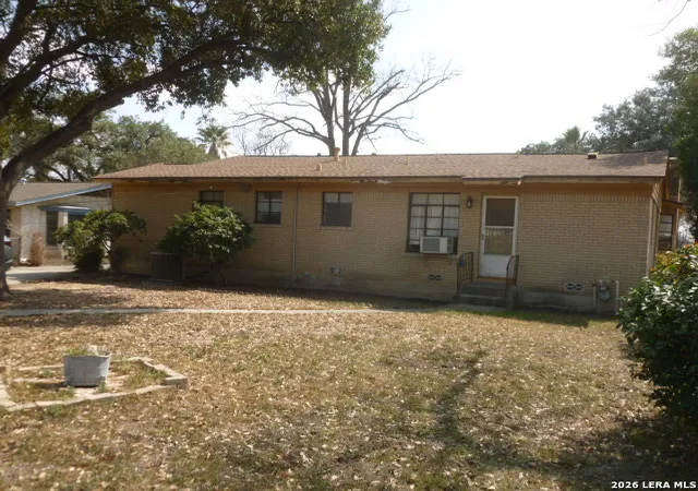Photo 3 of Sale Pending at 115 Rosemont, San Antonio, TX 78228 | MLS# 1945764 | Listing updated on 2026-03-26