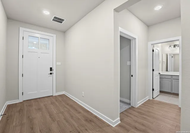 Photo 3 of Single family home for sale at 232 Saddle Summit, Cibolo, TX 78108 | MLS# 1945819 | Listing updated on 2026-09-08