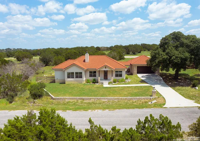 Photo 1 of Single family home for sale at 903 Panorama Pass, Horseshoe Bay, TX 78657 | MLS# 1945829 | Listing updated on 2026-04-03
