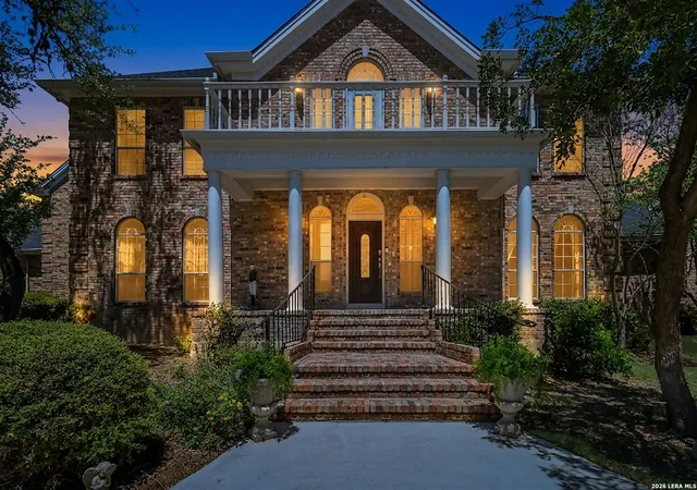 3rd image of 2327 Estate Gate Dr, San Antonio, TX 78260 | MLS# 1945864