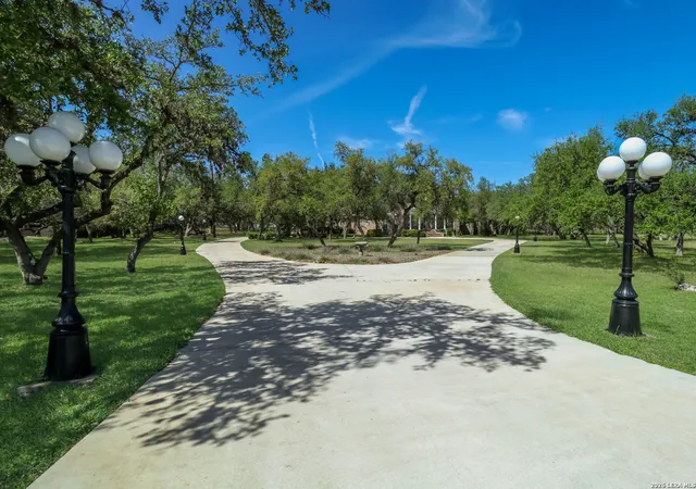 4th image of 2327 Estate Gate Dr, San Antonio, TX 78260 | MLS# 1945864