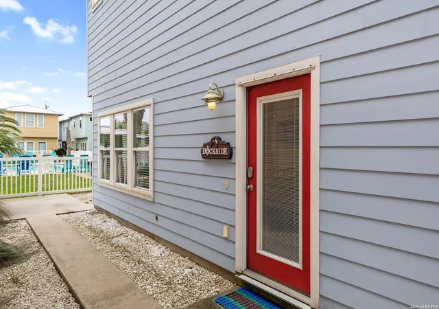 2nd image of 301 E Ave C, Port Aransas, TX 78373
