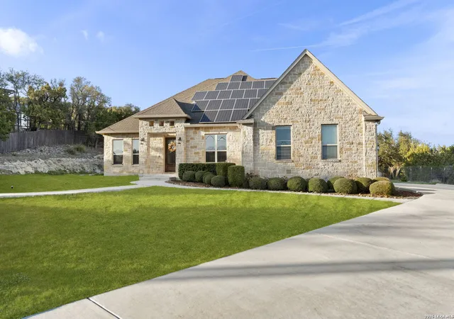 Photo 4 of Sale Pending at 26075 Dull Knife Trl, San Antonio, TX 78255 | MLS# 1945903 | Listing updated on 2026-03-25