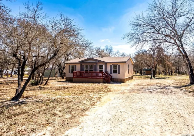 34th image of 200 Mil Encinos St, Adkins, TX 78101 | MLS# 1945905