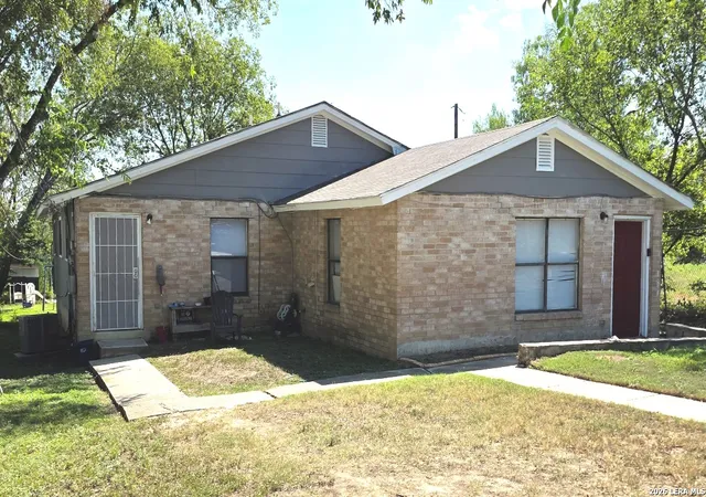 Photo 2 of Multi family home for sale at 918 Hampton, San Antonio, TX 78220 | MLS# 1946039 | Listing updated on 2026-09-07