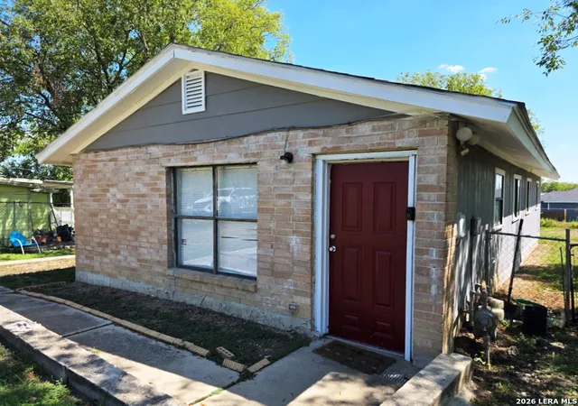 Photo 3 of Multi family home for sale at 918 Hampton, San Antonio, TX 78220 | MLS# 1946039 | Listing updated on 2026-09-07