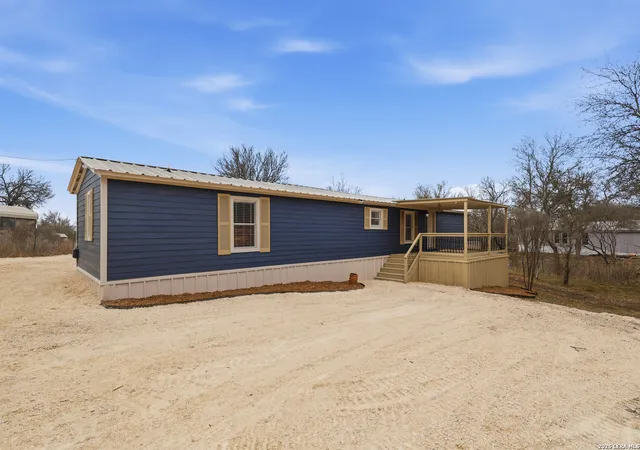 1st image of 872 County Road 4511, Hondo, TX 78861 | MLS# 1946104