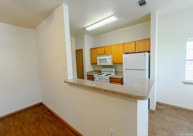4th image of 1000 Diamond Dr (Unit 3201-3204), Boerne, TX 78006 | MLS# 1946111