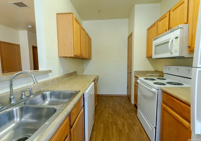 5th image of 1000 Diamond Dr (Unit 3201-3204), Boerne, TX 78006 | MLS# 1946111