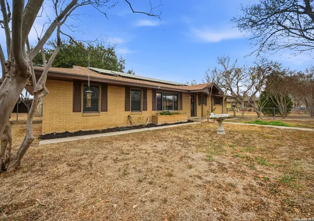 4th image of 15047 Mesquite, Lytle, TX 78052 | MLS# 1946119