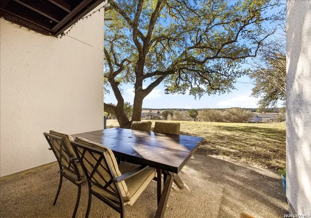 Listing Photo 5 - Condo for sale in building located at 1135 Parkview, Canyon Lake, TX 78133 - Unit #APT C18