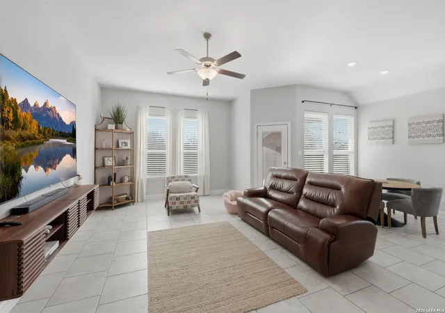 4th image of 3835 Brazos Bend, San Antonio, TX 78245 | MLS# 1946172