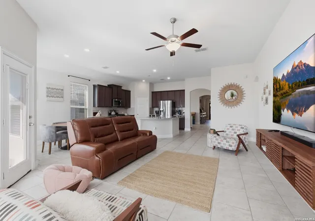5th image of 3835 Brazos Bend, San Antonio, TX 78245 | MLS# 1946172