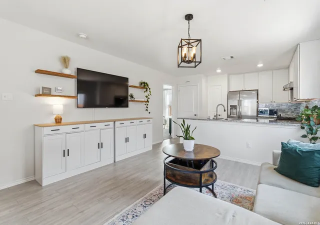 Photo 3 of Single family home for sale at 13912 Homestead Wy, San Antonio, TX 78252 | MLS# 1946176 | Listing updated on 2026-09-15
