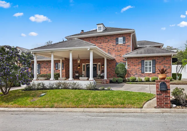 Photo 3 of Single family home for sale at 4123 Cliff Oaks, San Antonio, TX 78229 | MLS# 1946194 | Listing updated on 2026-09-18