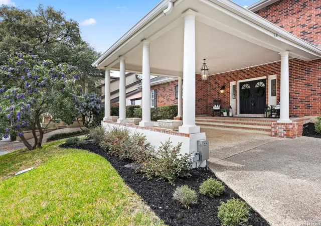 Photo 3 of Single family home for sale at 4123 Cliff Oaks, San Antonio, TX 78229 | MLS# 1946194 | Listing updated on 2026-09-18