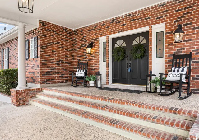 Photo 4 of Single family home for sale at 4123 Cliff Oaks, San Antonio, TX 78229 | MLS# 1946194 | Listing updated on 2026-09-18